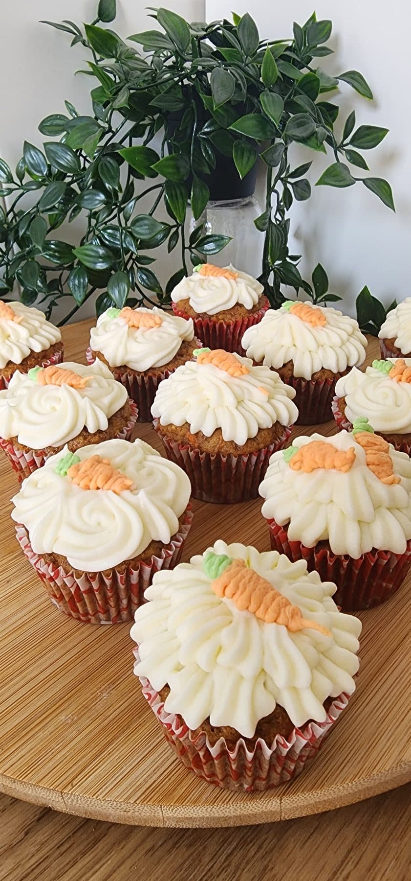 Cupcakes de zanahoria con topper de fondant